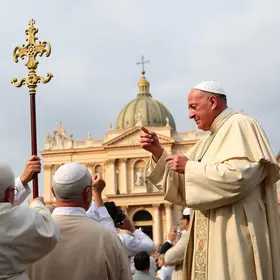 Igreja em disputa com Vaticano