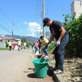mutirão de limpeza